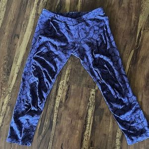 onanya purple shipibo print short leggings